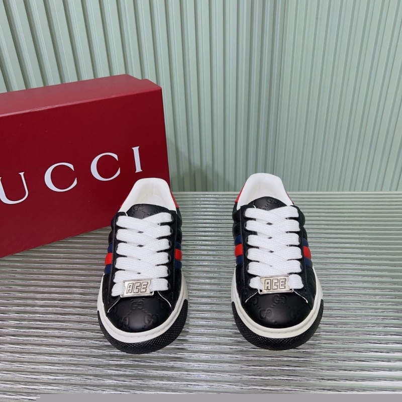 G*u*i casual shoes